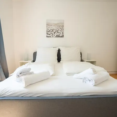 2 Ferienwohnung Am Hafen Apartment Neustadt in Holstein